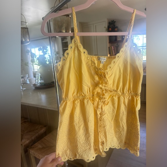 Tuckernuck yellow tie tank - Picture 1 of 4